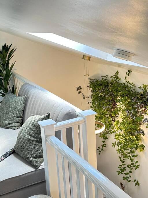 Cosy Stylish Studio Apartment Trowbridge Kültér fotó
