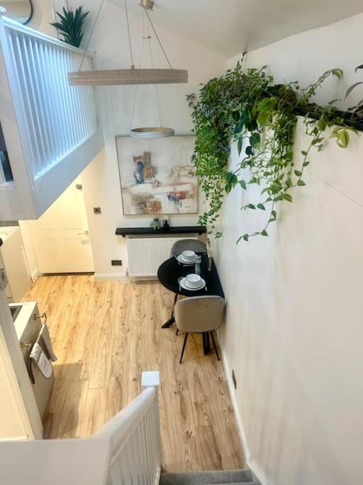 Cosy Stylish Studio Apartment Trowbridge Kültér fotó