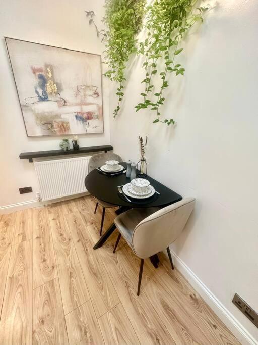 Cosy Stylish Studio Apartment Trowbridge Kültér fotó